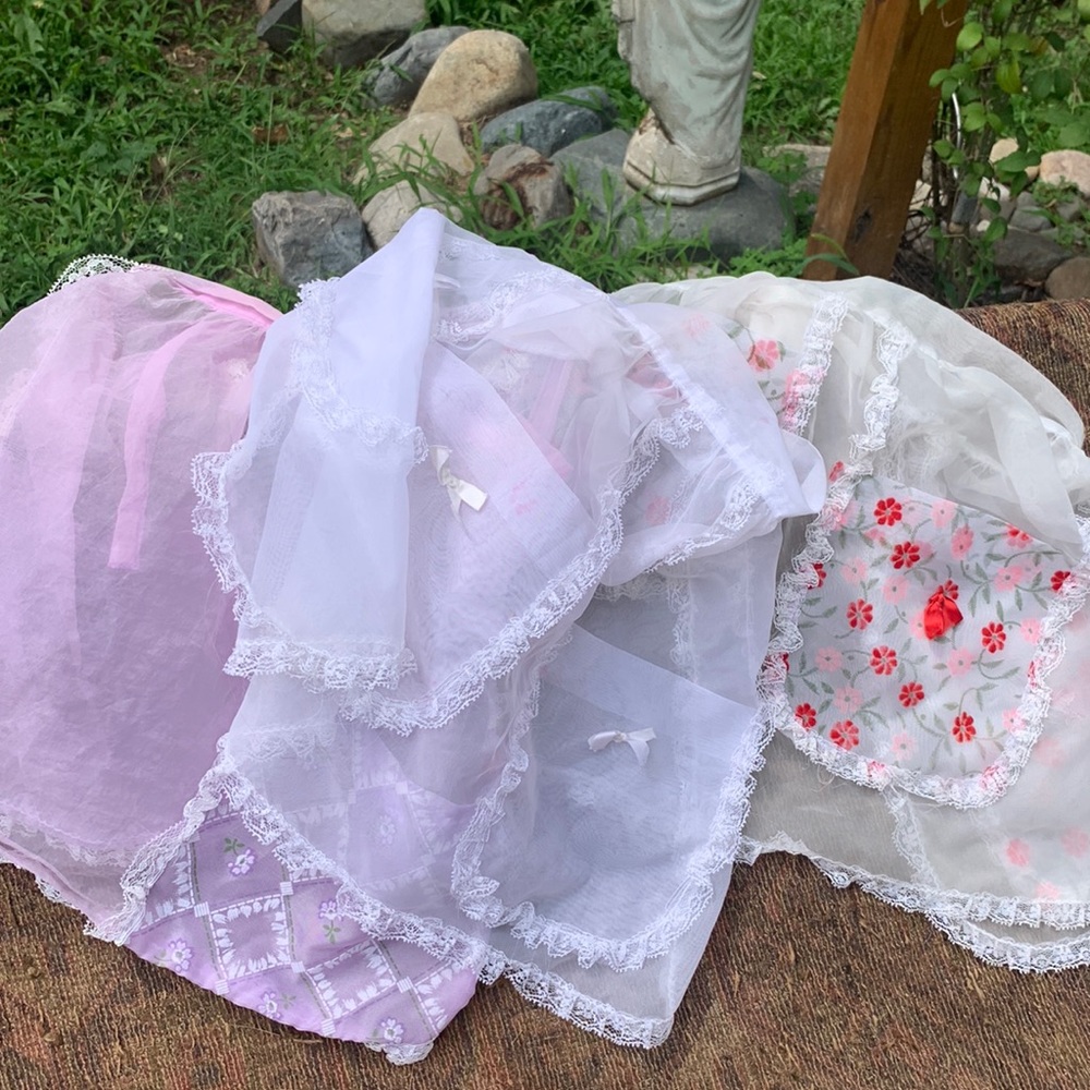 Ladies Vintage Kitchen Apron Ohh La La patterns - handmade.